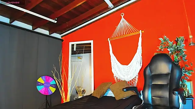 maria Turner1 online show from May 2026 09:57:02 AM