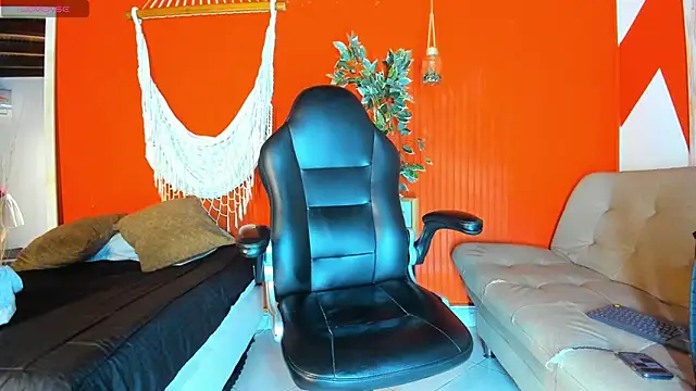 maria Turner1 online show from May 2026 10:30:01 AM