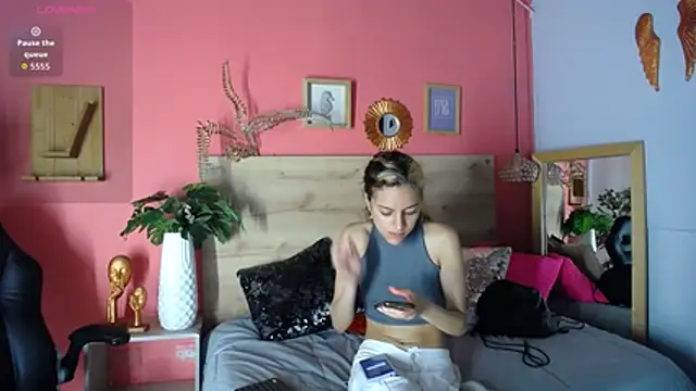 maria Turner1 online show from April 2026 10:22:02 AM