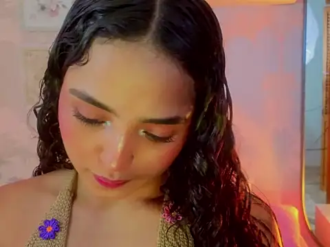 Emma Thompssonn online show from April 2026 11:58:01 AM