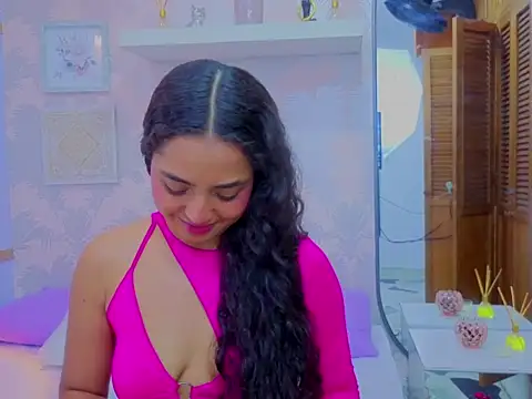 Emma Thompssonn online show from March 2026 12:01:02 PM