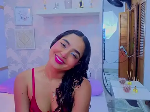 Emma Thompssonn online show from March 2026 11:47:01 AM