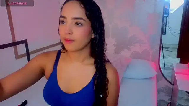 Emma Thompssonn online show from May 2026 12:11:02 PM
