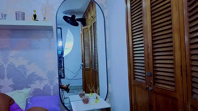 Emma Thompssonn online show from March 2026 11:58:01 AM