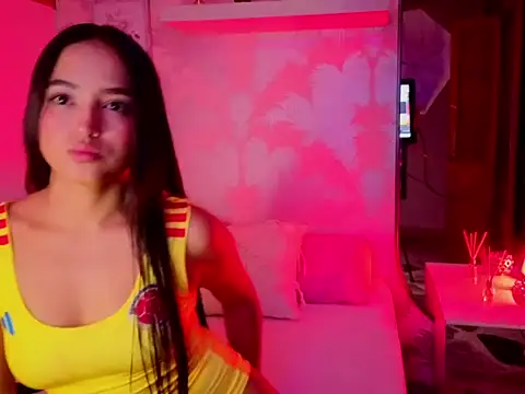 Emma Thompssonn online show from June 2026 12:14:01 PM