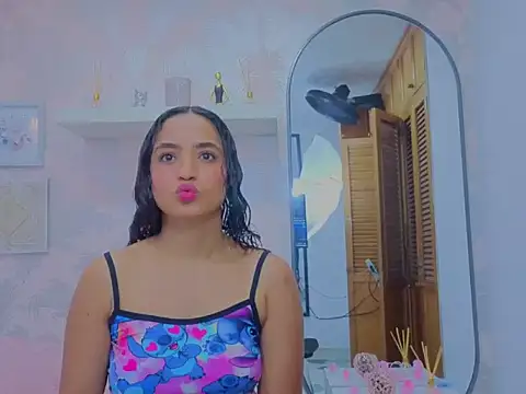 Emma Thompssonn online show from February 2026 12:18:02 PM