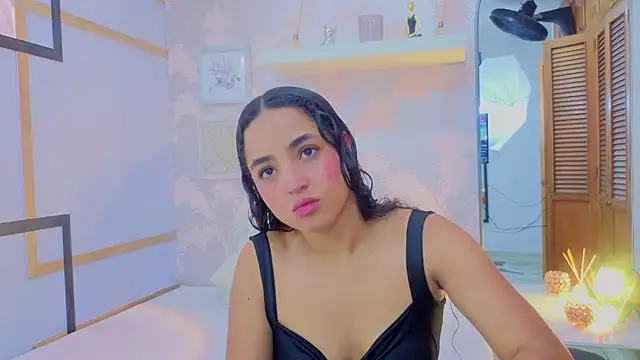 Emma Thompssonn online show from March 2026 11:47:01 AM