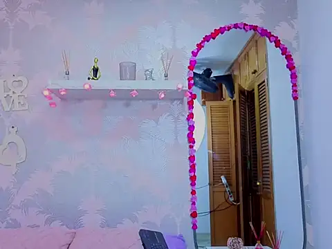 Emma Thompssonn online show from February 2026 11:54:01 AM