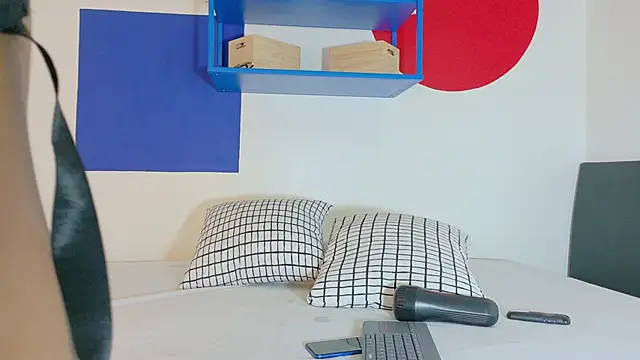 AndrewKenoxx  online show from March 2026 07:40:02 PM