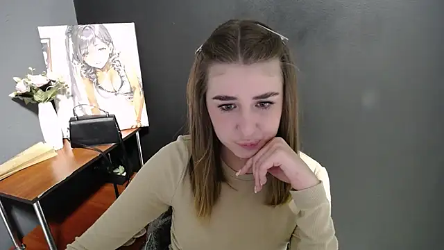 Sunny siren online show from May 2026 12:44:01 PM