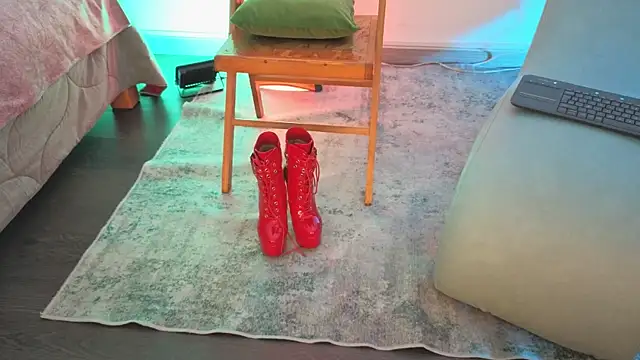 fransheskarossi online show from April 2026 11:57:01 AM