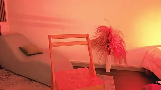 Snapshot of fransheskarossi chatting on February 2026 12:24:02 PM fransheskarossi online show from February 2026 12:24:02 PM