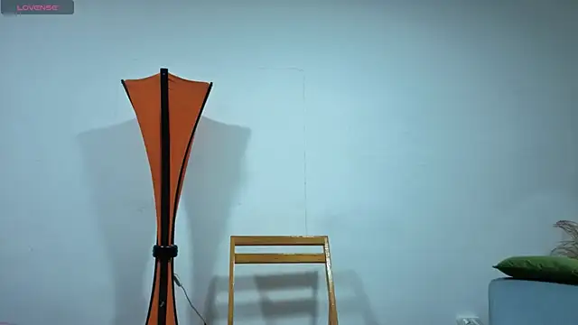 fransheskarossi online show from April 2026 12:32:02 PM