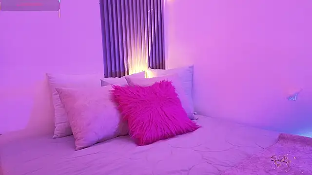 fransheskarossi online show from March 2026 12:10:01 PM