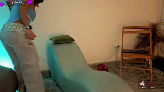 fransheskarossi online show from April 2026 12:06:02 PM