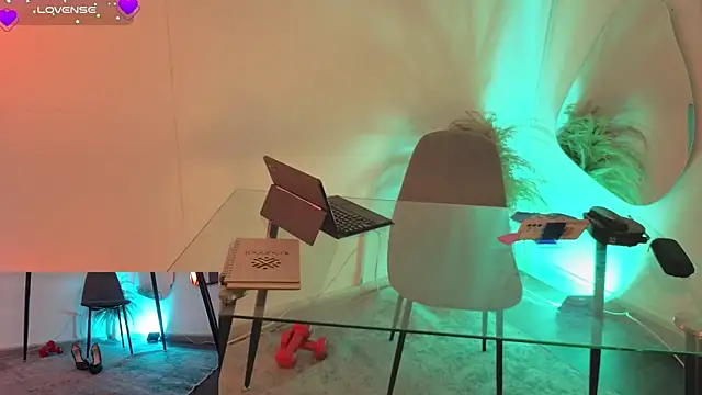 fransheskarossi online show from April 2026 12:29:01 PM