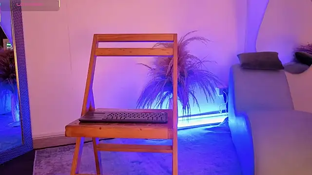 fransheskarossi online show from March 2026 11:54:01 AM