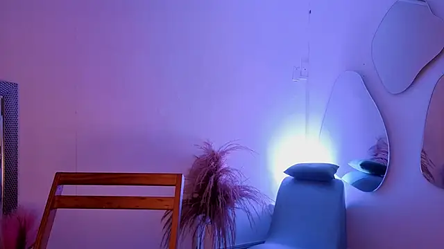 fransheskarossi online show from March 2026 12:09:02 PM