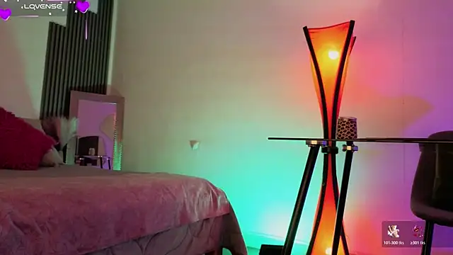 fransheskarossi online show from April 2026 12:01:02 PM