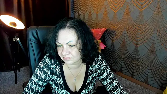 IrissMoon online show from June 2026 05:41:02 AM