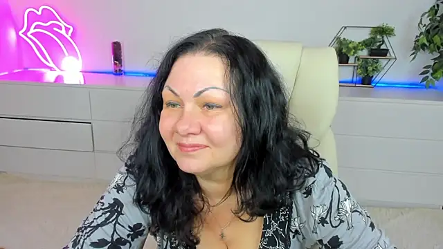 IrissMoon online show from February 2026 06:34:02 AM