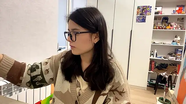 SaintMari online show from April 2026 12:09:02 PM