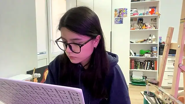 SaintMari online show from April 2026 12:50:02 PM