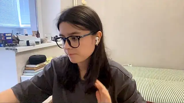 Snapshot of SaintMari chatting on July 2026 01:23:01 PM SaintMari online show from July 2026 01:23:01 PM