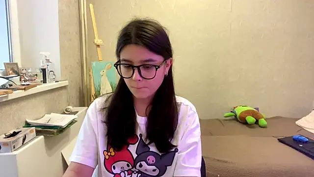 Snapshot of SaintMari chatting on June 2026 02:15:01 PM SaintMari online show from June 2026 02:15:01 PM