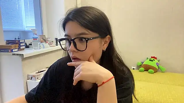 Snapshot of SaintMari chatting on June 2026 02:34:02 PM SaintMari online show from June 2026 02:34:02 PM