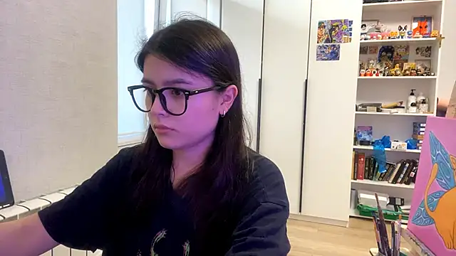 SaintMari online show from May 2026 02:20:01 PM