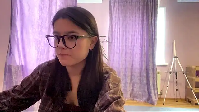 SaintMari online show from April 2026 02:10:01 PM