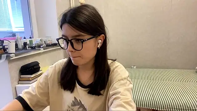 Snapshot of SaintMari chatting on July 2026 01:19:01 PM SaintMari online show from July 2026 01:19:01 PM