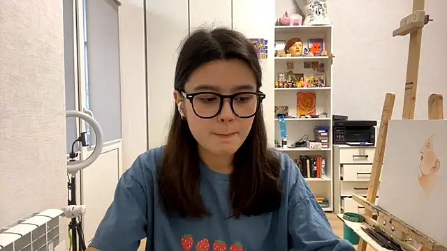 SaintMari online show from February 2026 12:04:02 PM