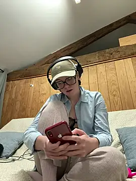 ju juliette online show from March 2026 10:15:02 PM