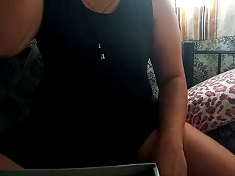 Snapshot of queen_lovely69 chatting on June 2026 04:56:02 AM queen lovely69 online show from June 2026 04:56:02 AM