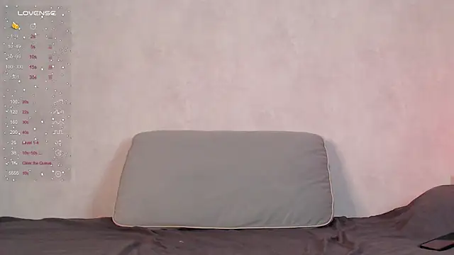 Snapshot of Elise_Day chatting on June 2026 12:54:01 PM Elise Day online show from June 2026 12:54:01 PM