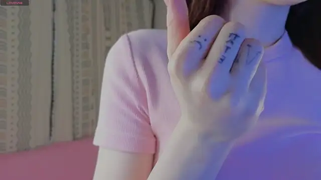 CarmaOlen online show from April 2026 07:17:01 PM