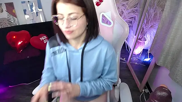 teylo80as online show from April 2026 12:20:01 PM