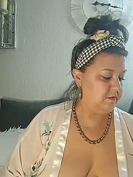 Nova-iswiserx online show from April 2026 08:15:02 PM