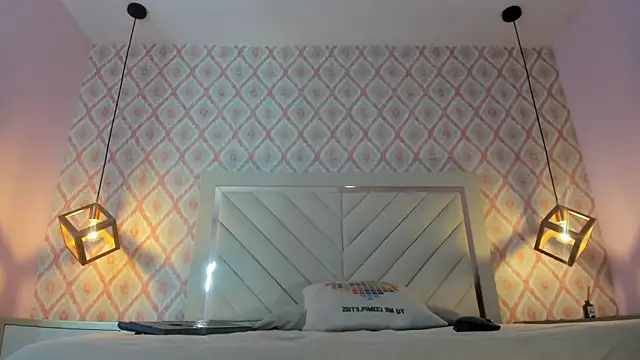 HANA RUSSO online show from April 2026 12:32:02 PM