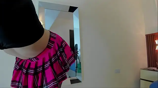 MARIE TAPNER online show from April 2026 12:23:01 PM