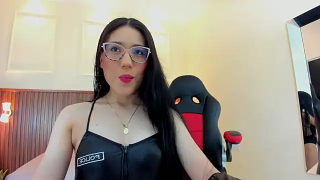 MARIE TAPNER online show from March 2026 12:32:02 PM