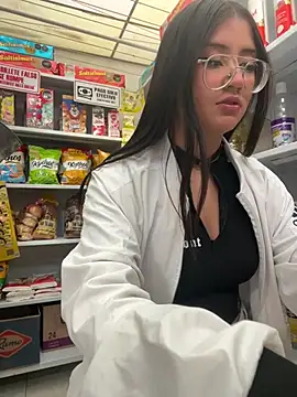 StrawberryPink  online show from February 2026 11:32:02 AM