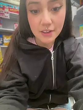StrawberryPink  online show from May 2026 11:40:02 AM