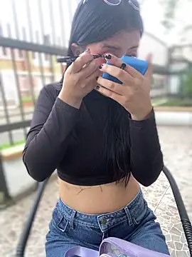 StrawberryPink  online show from March 2026 11:26:02 AM