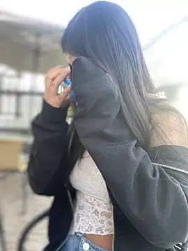 StrawberryPink  online show from February 2026 12:26:01 PM