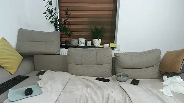 Crista-Elio online show from May 2026 03:41:02 PM
