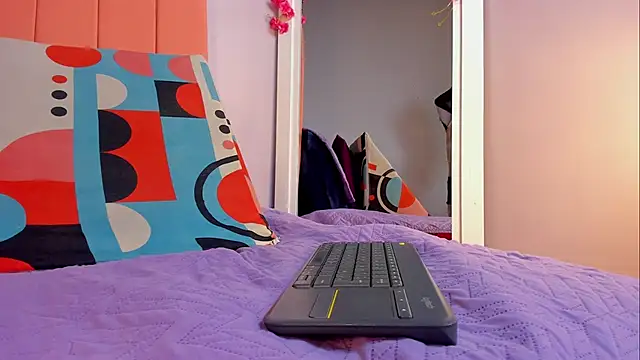 rose thompson19 online show from May 2026 07:17:01 PM