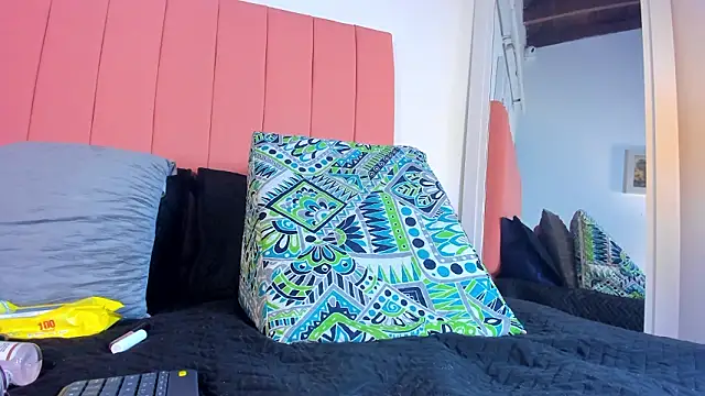 rose thompson19 online show from February 2026 07:14:02 PM